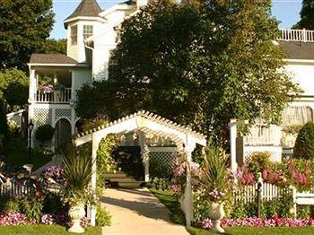 Metivier Inn Île Mackinac Extérieur photo